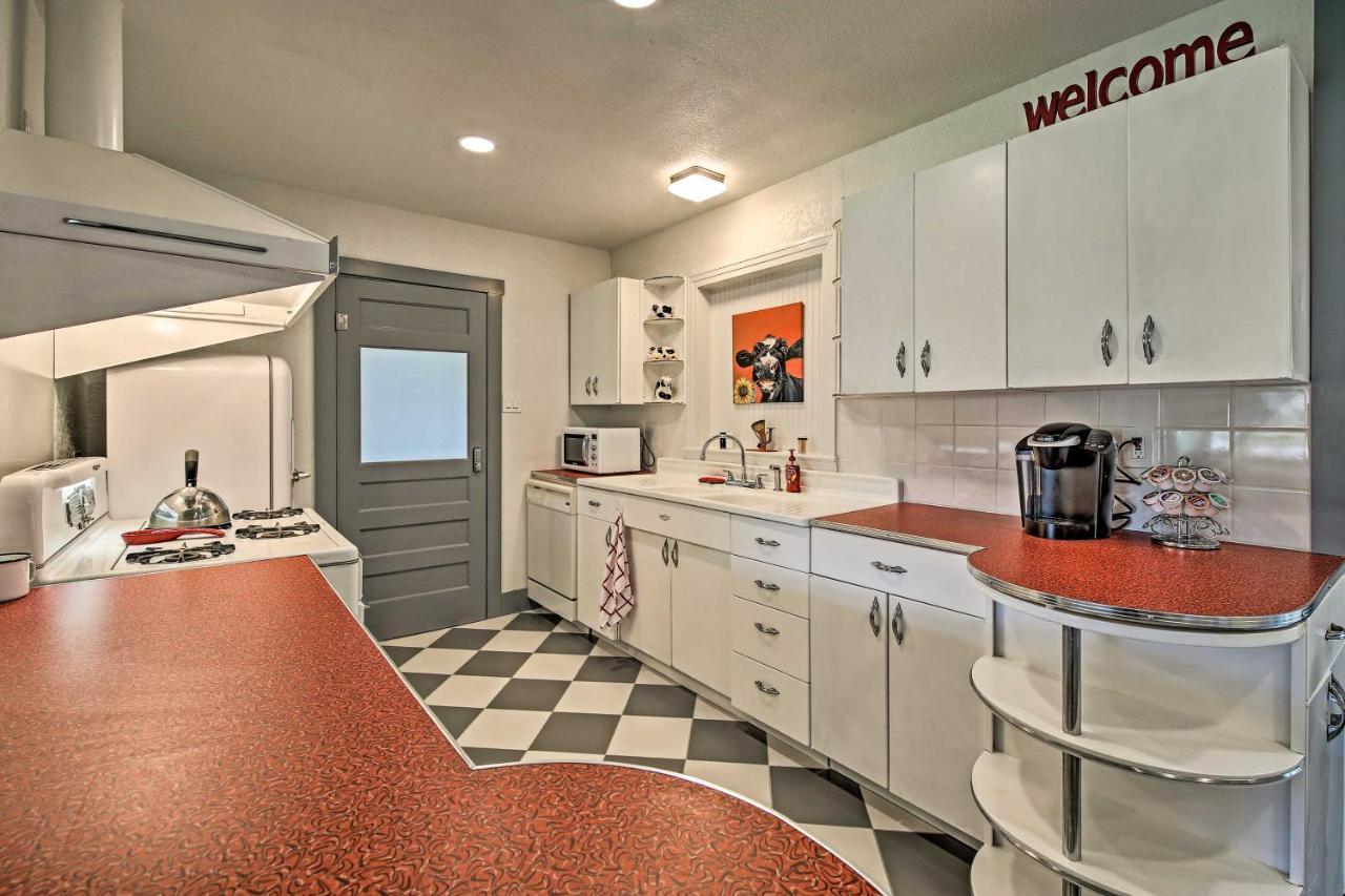 Remodeled Retro Home With Deck, Walk To Main Street! Blanco Exterior foto