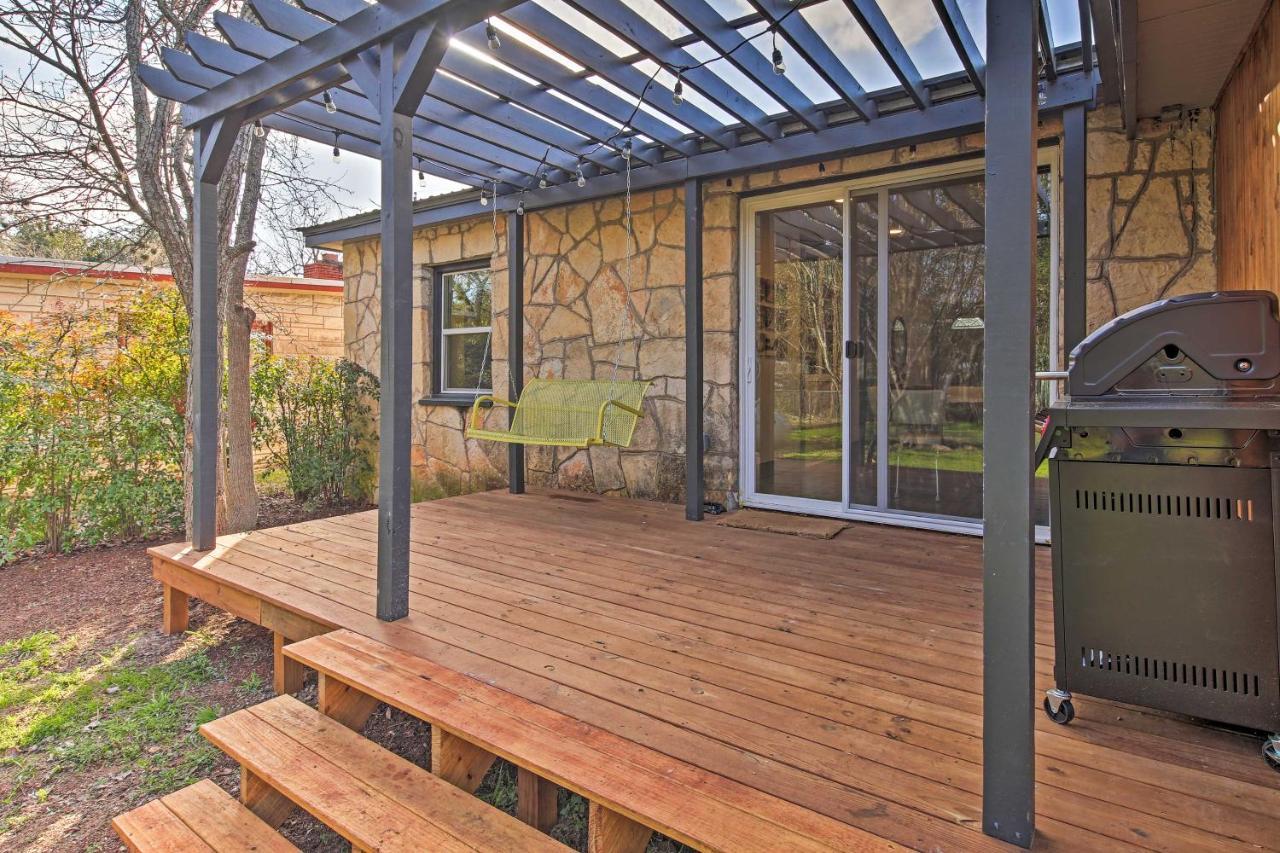 Remodeled Retro Home With Deck, Walk To Main Street! Blanco Exterior foto