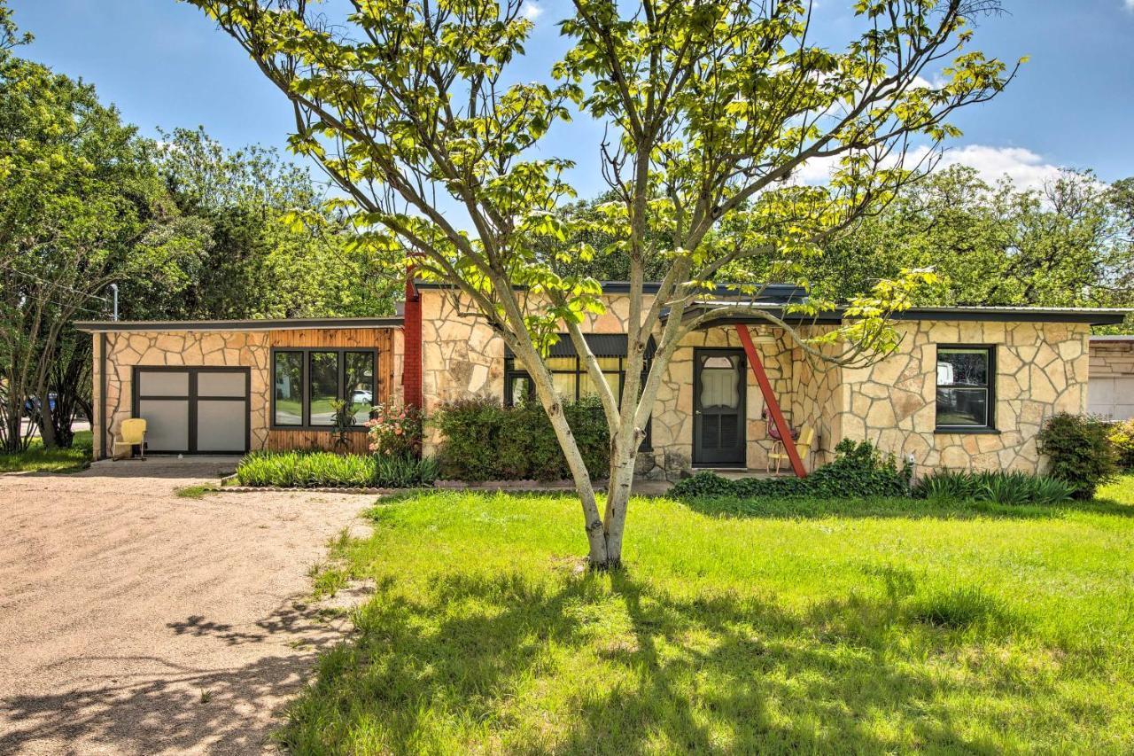 Remodeled Retro Home With Deck, Walk To Main Street! Blanco Exterior foto